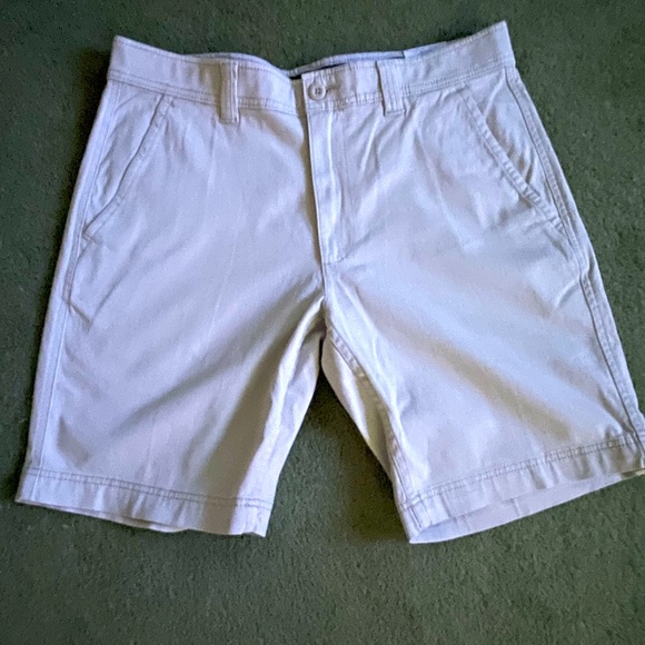 St. John's Bay Other - St Johns Bay power stretch premium waistband shorts size 36